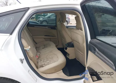 2013 Ford Fusion Se z USA, uszkodzony, nr VIN 3FA6P0H73DR204634